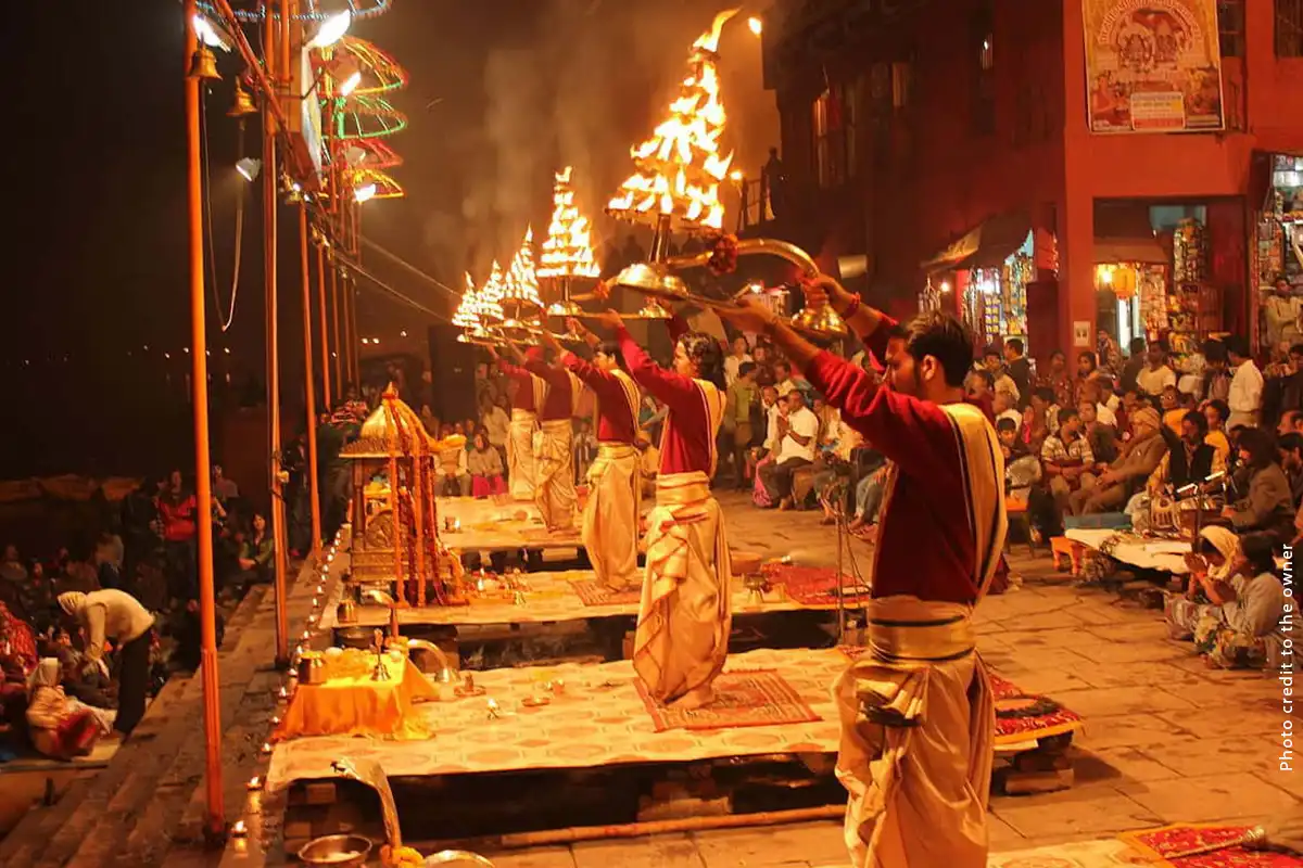 Varanasi Tour: 1-Day All-Inclusive